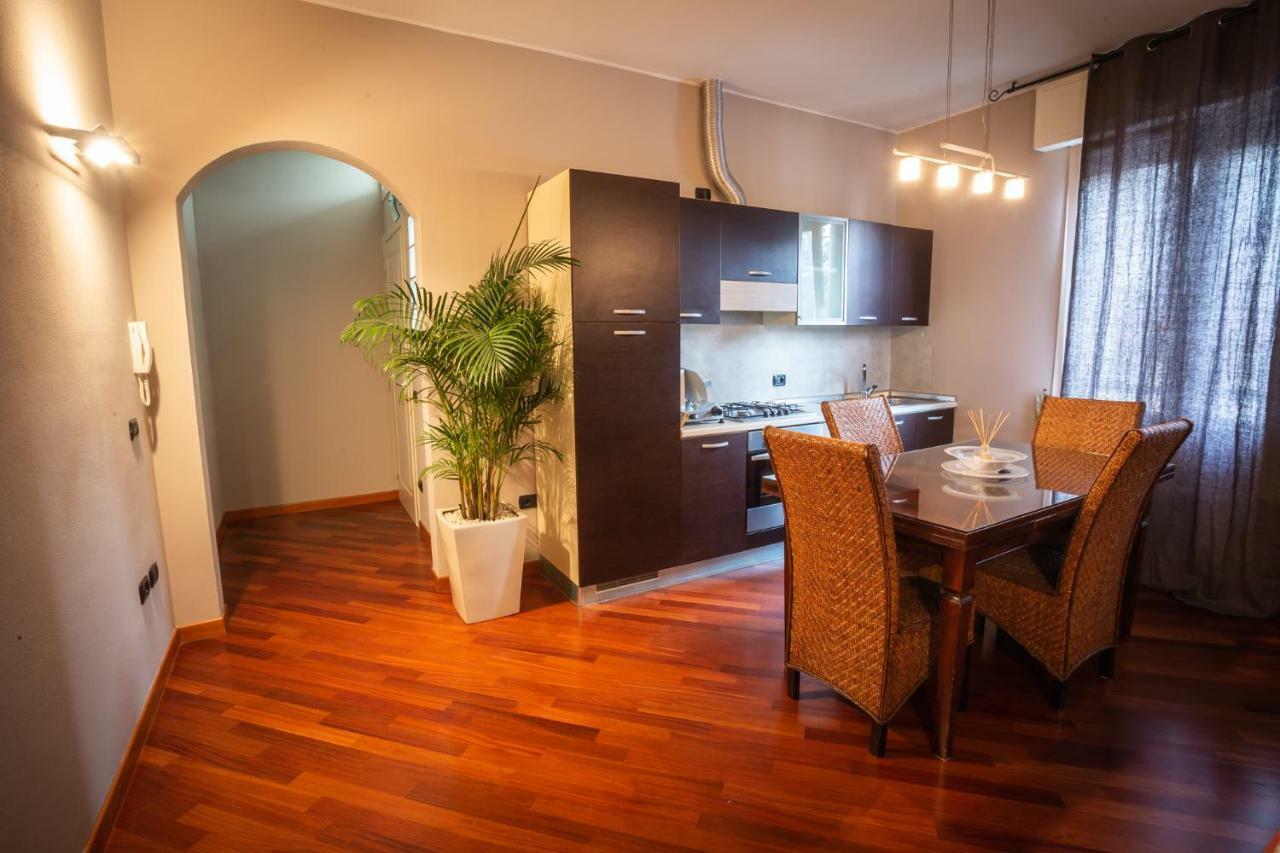 Cinematic Modern Flat, 100 Mt Da Ospedale Apartment Ravenna Ngoại thất bức ảnh